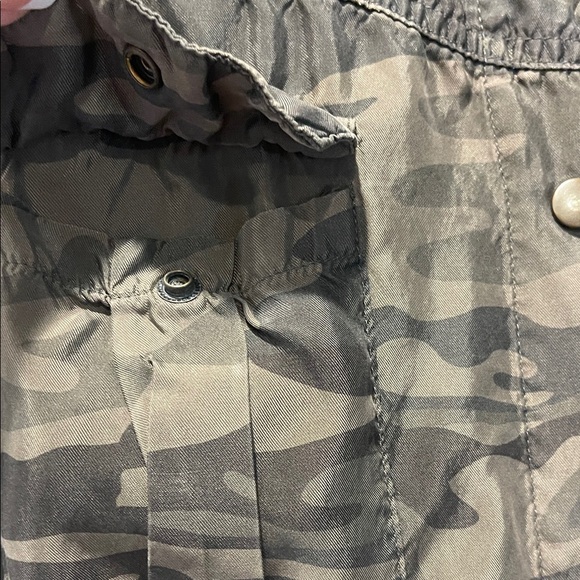 Johnny Was Olive Camouflage Jacket with Floral Embroidery - Picture 5 of 10